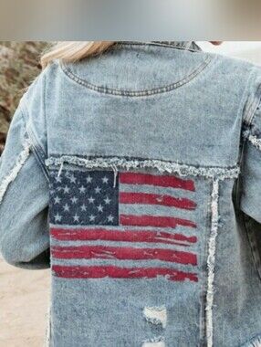 VICI COLLECTION OVERSIZED DISTRESSED AMERICAN FLAG DENIM JACKET